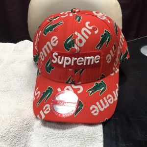 Supreme hat 🐊